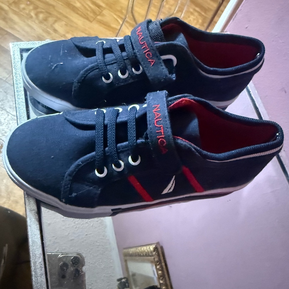 Nautica Kids Sneakers in Navy and Red